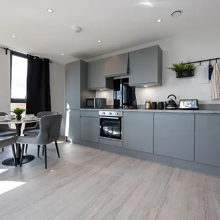 Contemporary 3 Bedrooms Apartment Manchester City Exterior photo