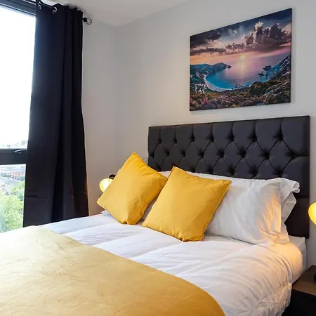 Contemporary 3 Bedrooms Apartment Manchester City Exterior photo